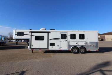 Used 2015 Bison Trailers 3 Horse LQ Trailer