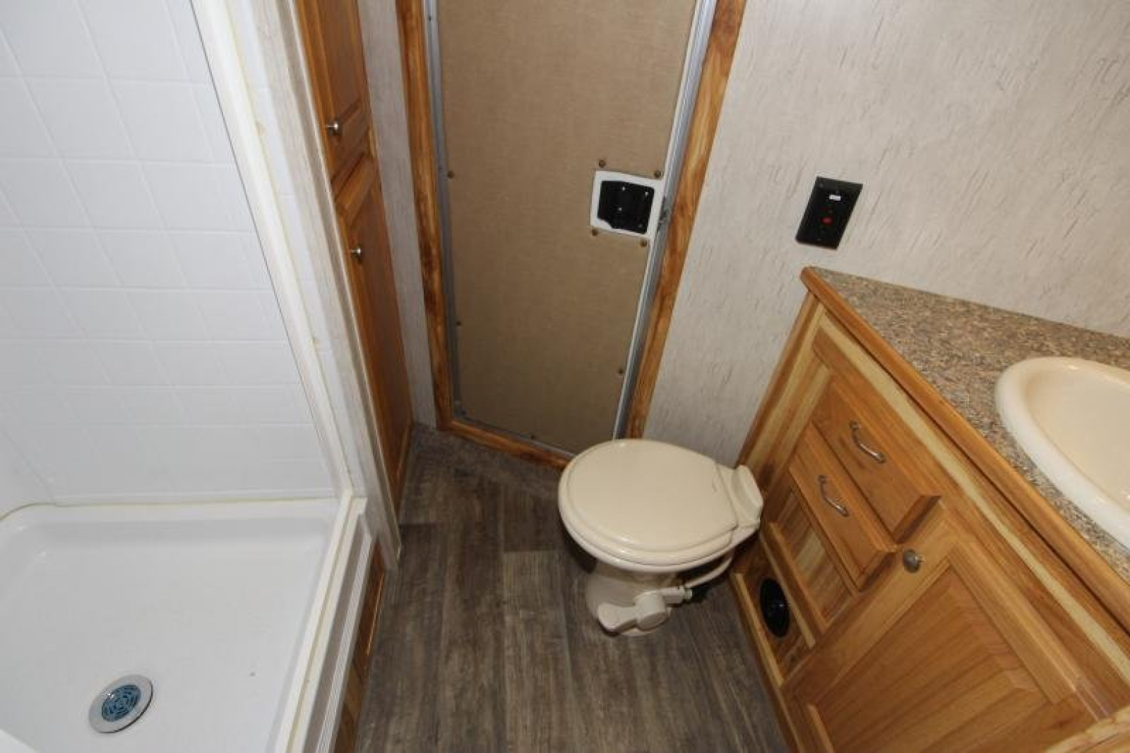 New 2023 Sundowner Stock Combo LQ MT Horse Trailer