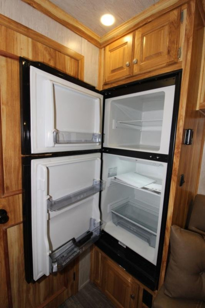 New 2023 Sundowner Stock Combo LQ MT Horse Trailer