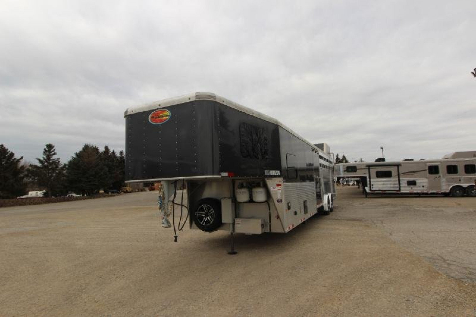 New 2023 Sundowner Stock Combo LQ MT Horse Trailer