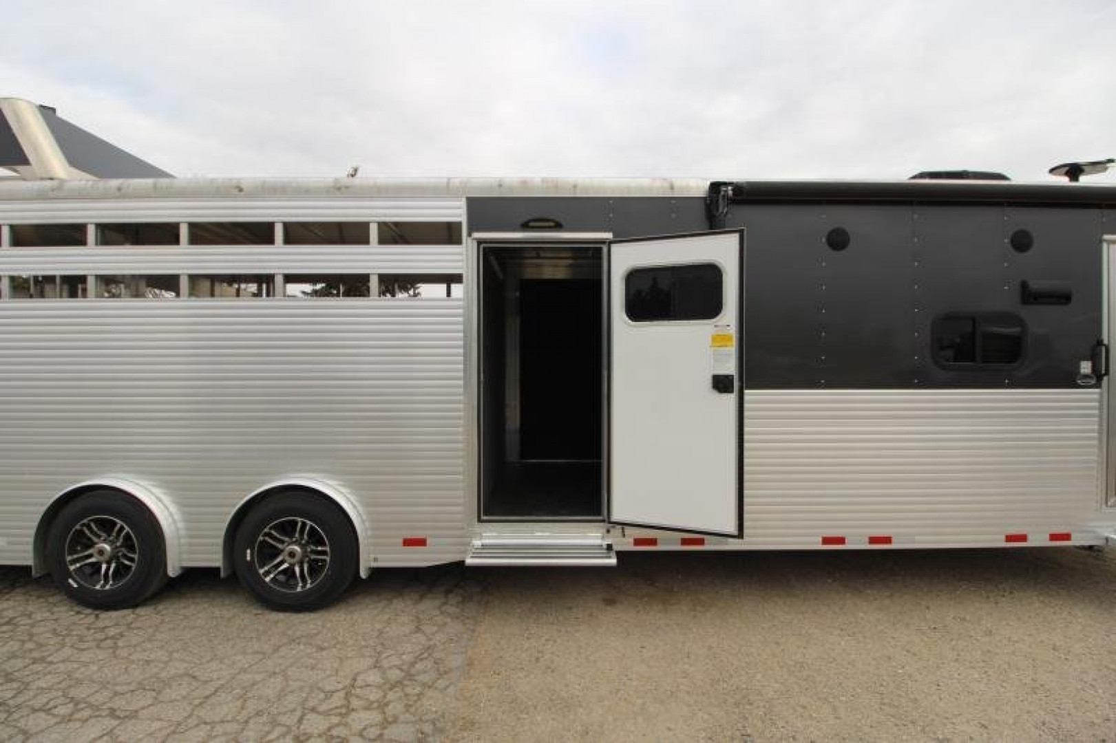 New 2023 Sundowner Stock Combo LQ MT Horse Trailer