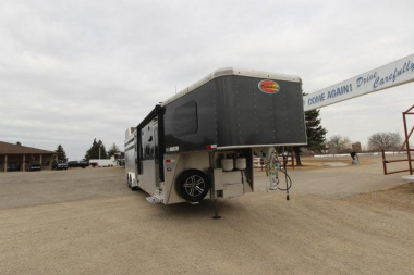 New 2023 Sundowner Stock Combo LQ MT Horse Trailer