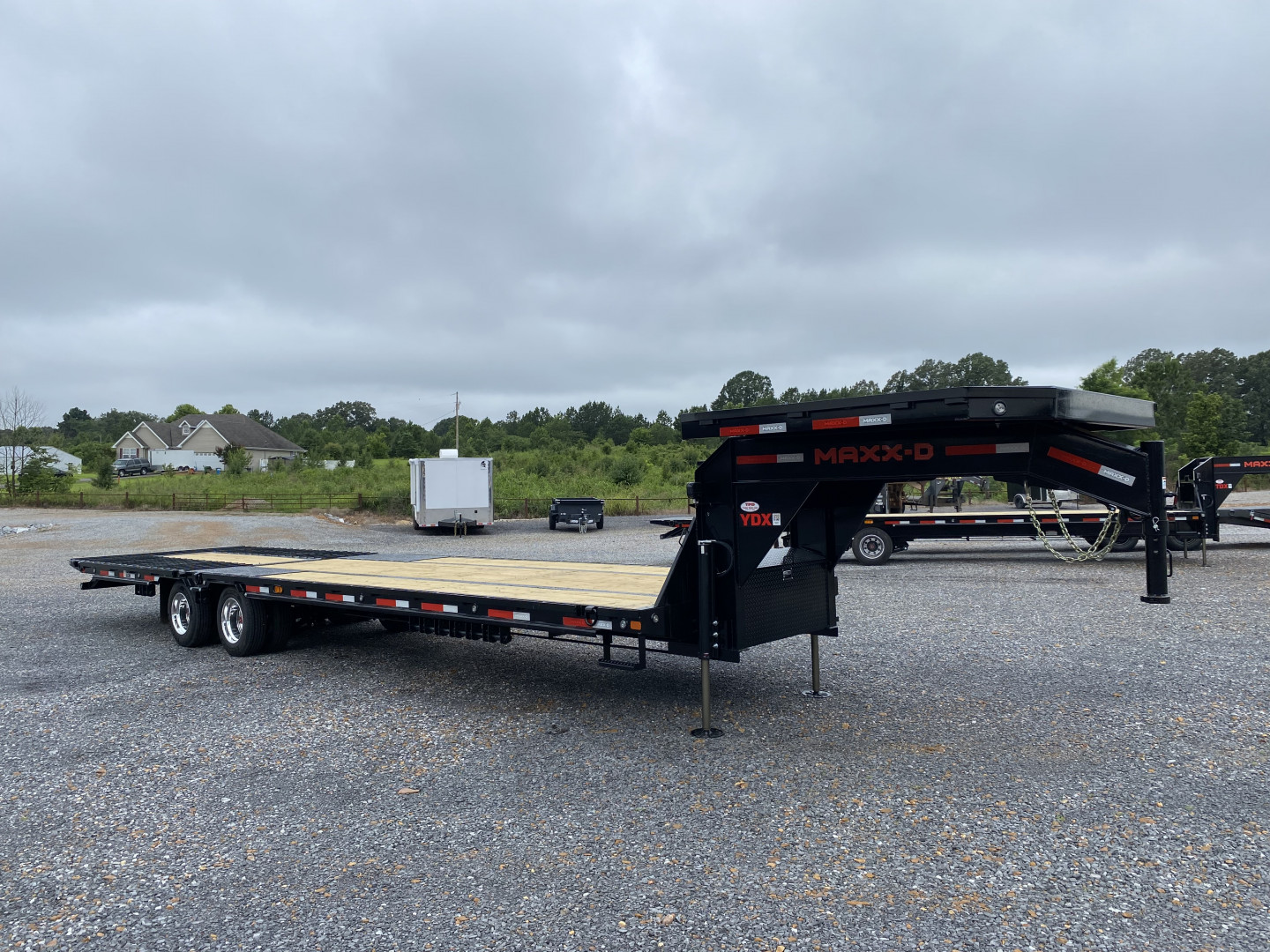 New 2026 MAXXD 102"X34' 30k Hyd Dove Gooseneck Trailer