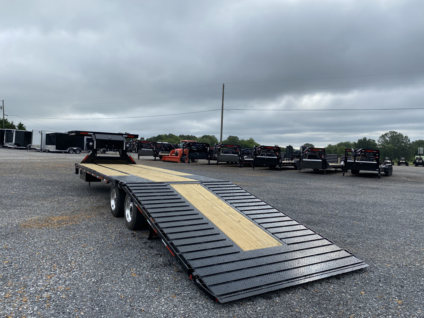 New 2026 MAXXD 102"X34' 30k Hyd Dove Gooseneck Trailer
