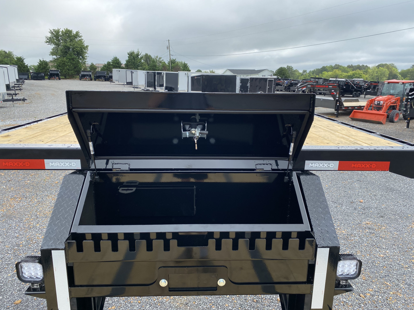 New 2026 MAXXD 102"X34' 30k Hyd Dove Gooseneck Trailer