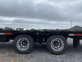 New 2026 MAXXD 102"X34' 30k Hyd Dove Gooseneck Trailer