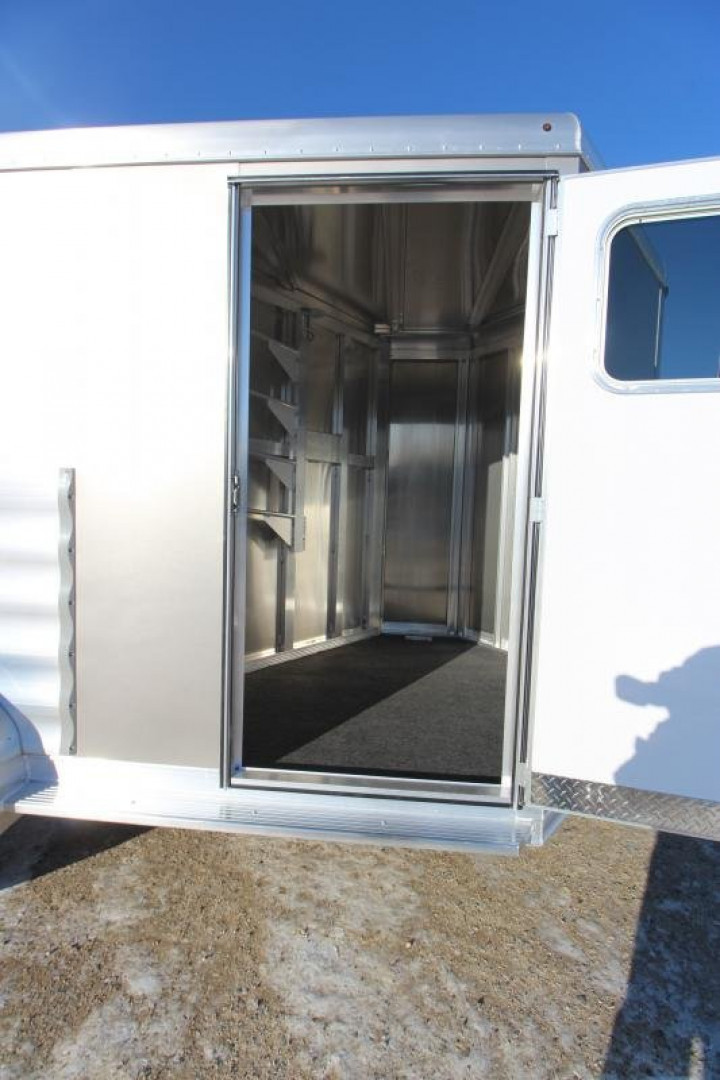 New 2025 Featherlite 9400 2HR BP Horse Trailer