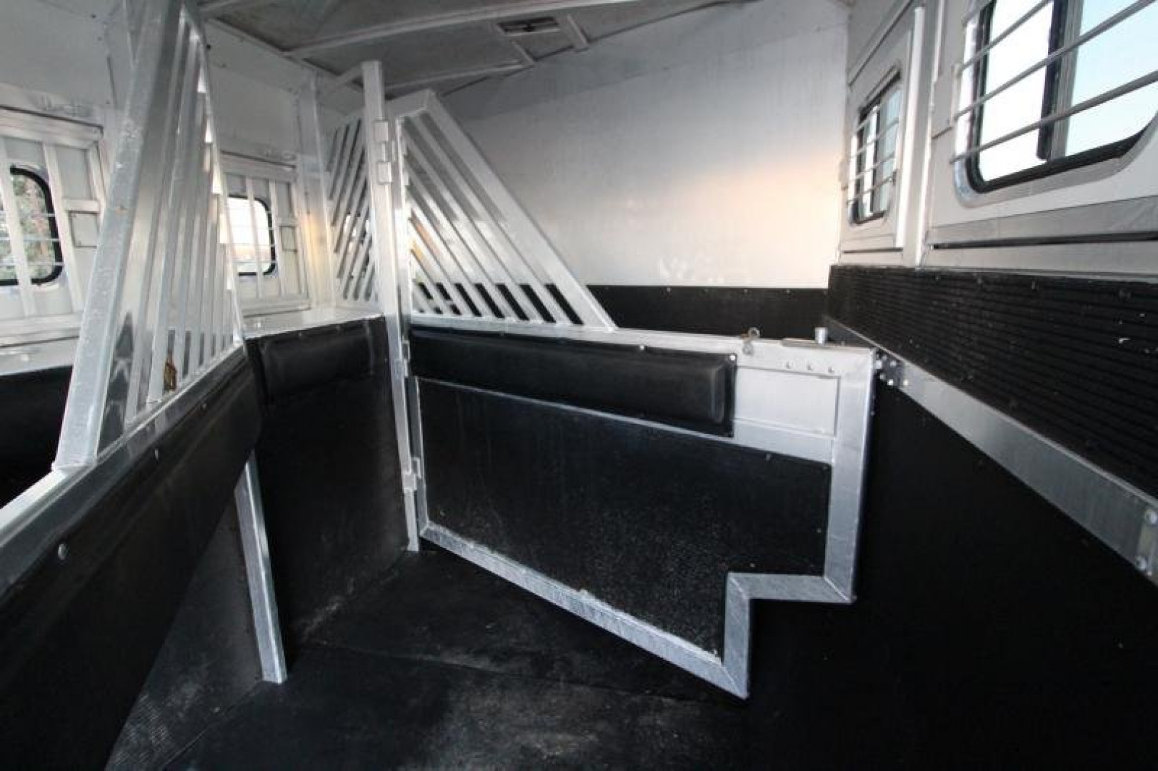 Used 2004 Bloomer 4HR LQ Horse Trailer