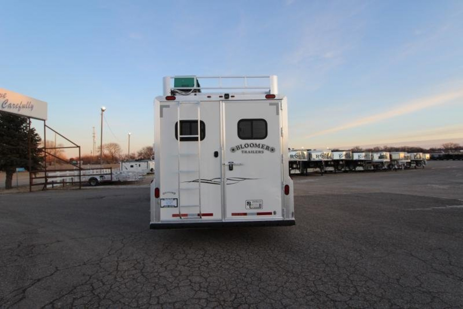 Used 2004 Bloomer 4HR LQ Horse Trailer