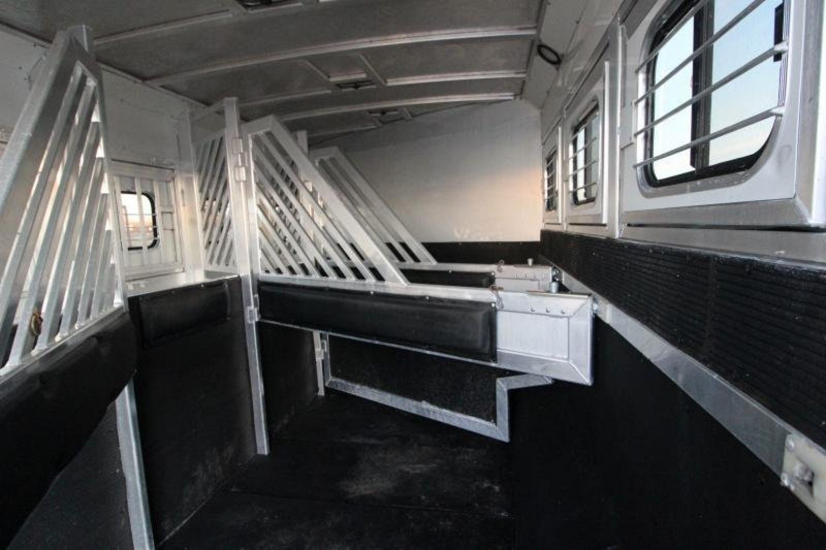 Used 2004 Bloomer 4HR LQ Horse Trailer