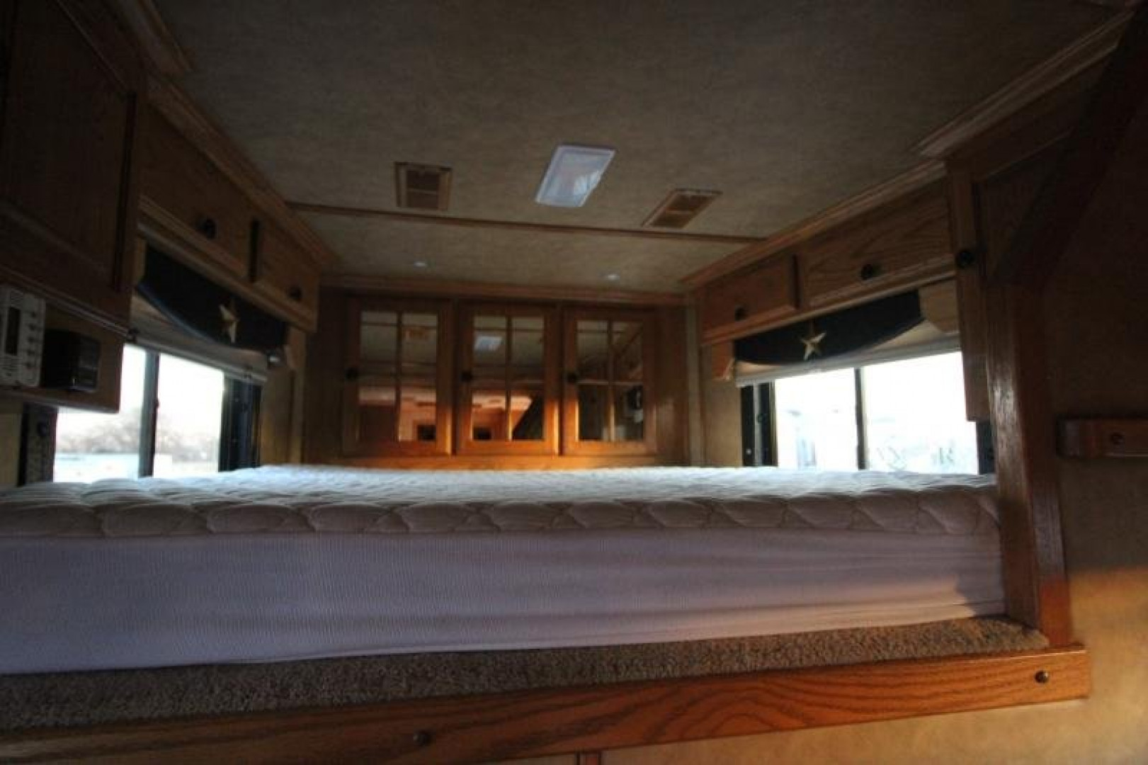 Used 2004 Bloomer 4HR LQ Horse Trailer