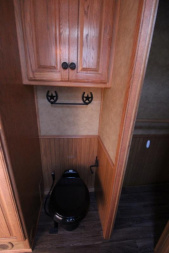 Used 2004 Bloomer 4HR LQ Horse Trailer