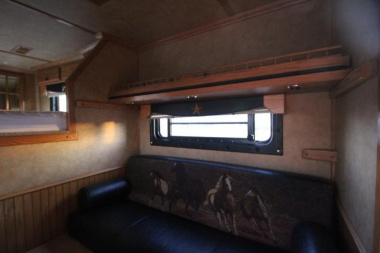 Used 2004 Bloomer 4HR LQ Horse Trailer