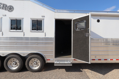 New 2025 Bloomer 4HR PC Side Ld LQ w/ Mid-Tack Horse Trailer