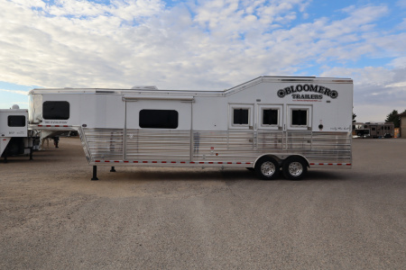 New 2024 Bloomer 3 Horse LQ Slide Out Trailer