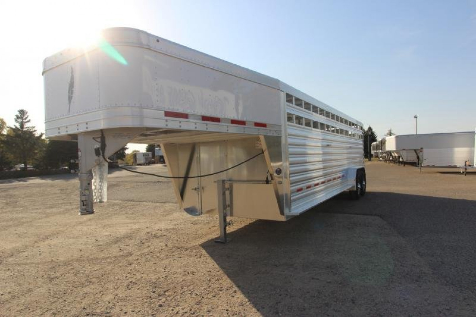 New 2025 Featherlite 8127 24' GN Stock / Stock Combo Trailer