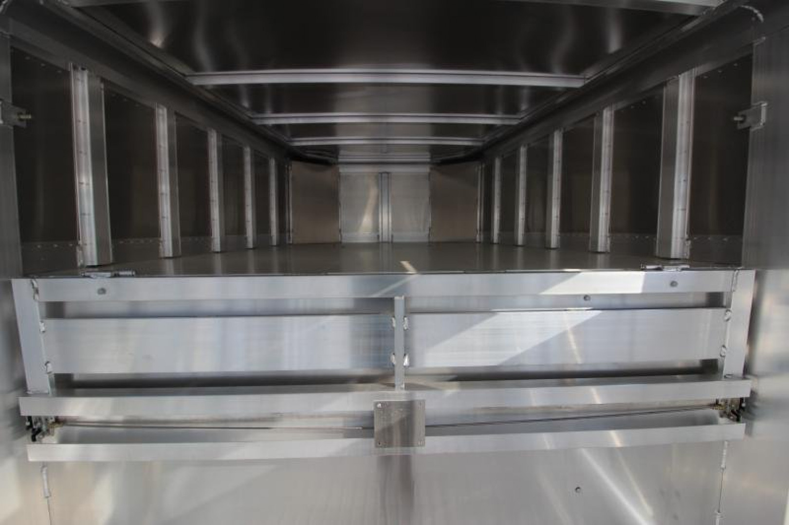 New 2025 Featherlite 8127 24' GN Stock / Stock Combo Trailer