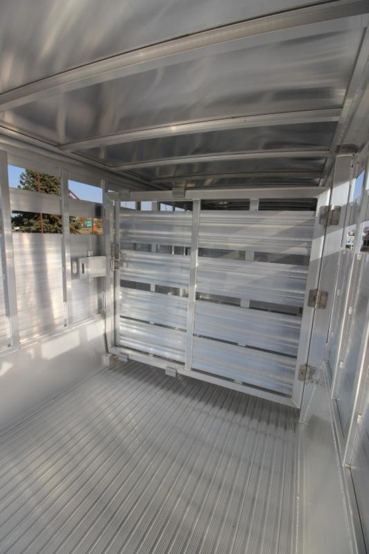 New 2025 Featherlite 8127 24' GN Stock / Stock Combo Trailer