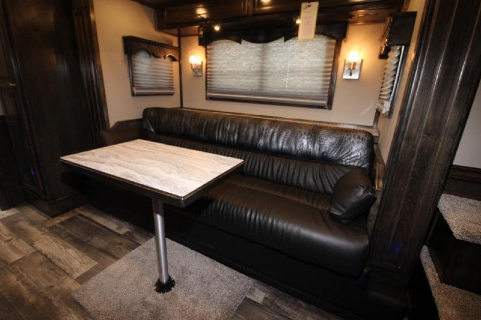 New 2025 Bloomer 4 Horse LQ Slide-out Trailer