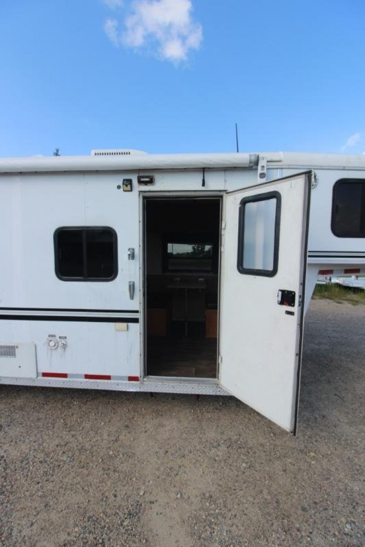 Used 2004 Bison Trailers 3HR 13' LQ Horse Trailer