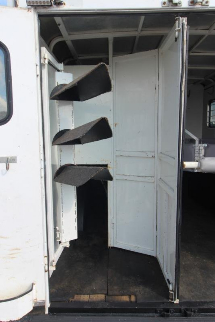 Used 2004 Bison Trailers 3HR 13' LQ Horse Trailer