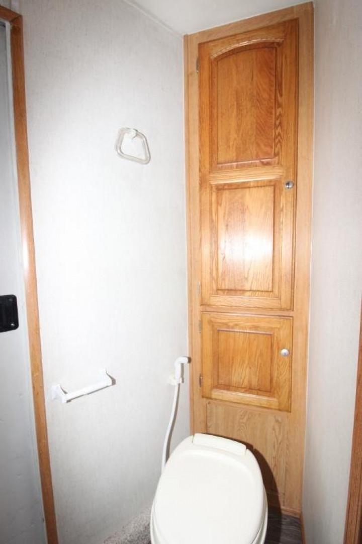 Used 2004 Bison Trailers 3HR 13' LQ Horse Trailer