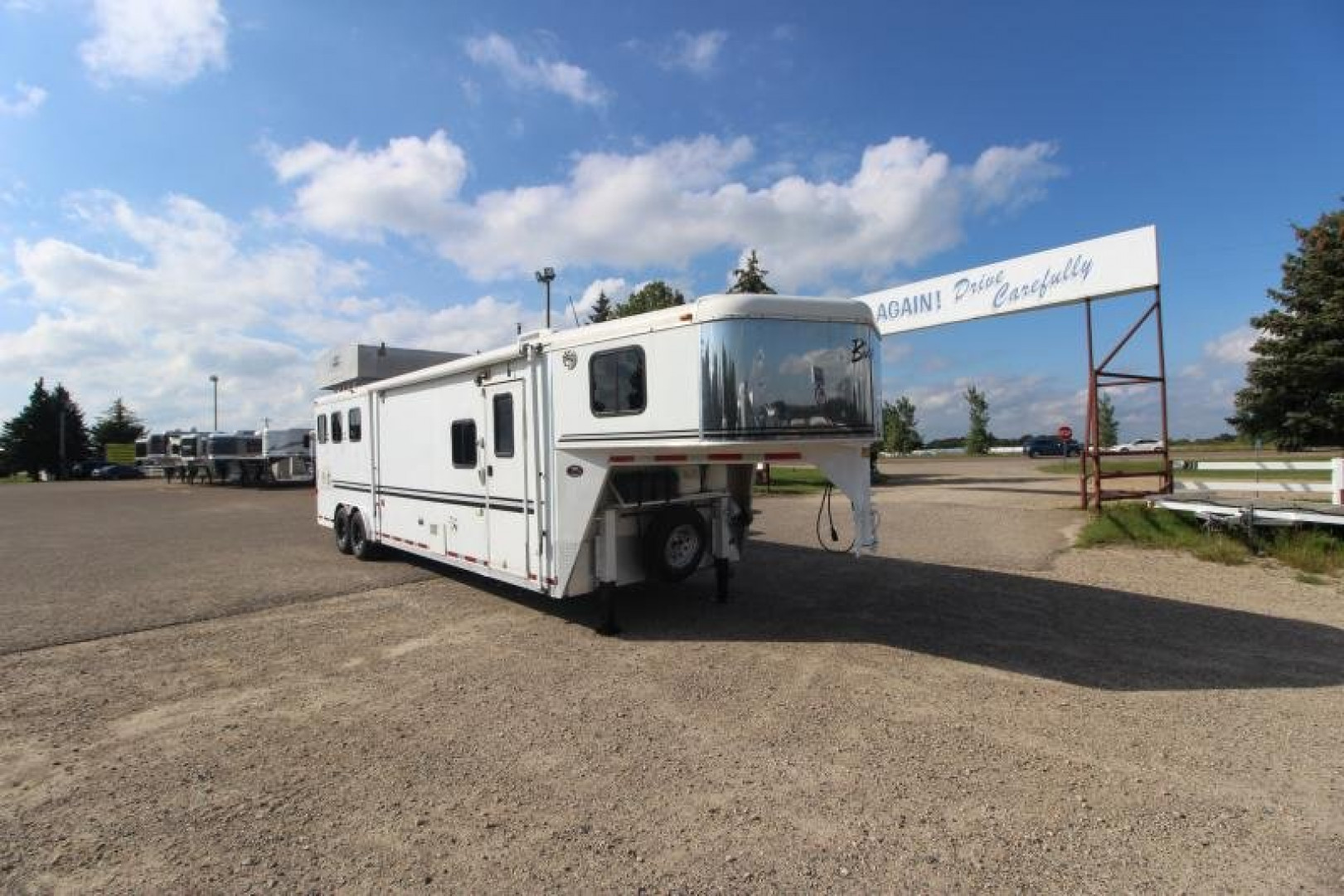 Used 2004 Bison Trailers 3HR 13' LQ Horse Trailer