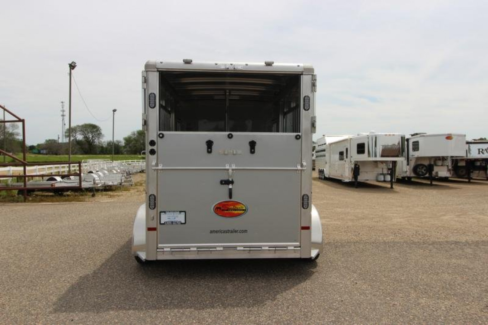 New 2025 Sundowner Charter 2  Horse BP Trailer