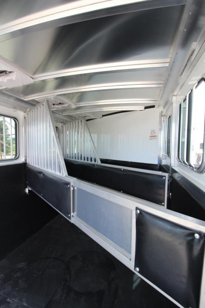 New 2025 Sundowner Super Tack 3 Horse BP Trailer