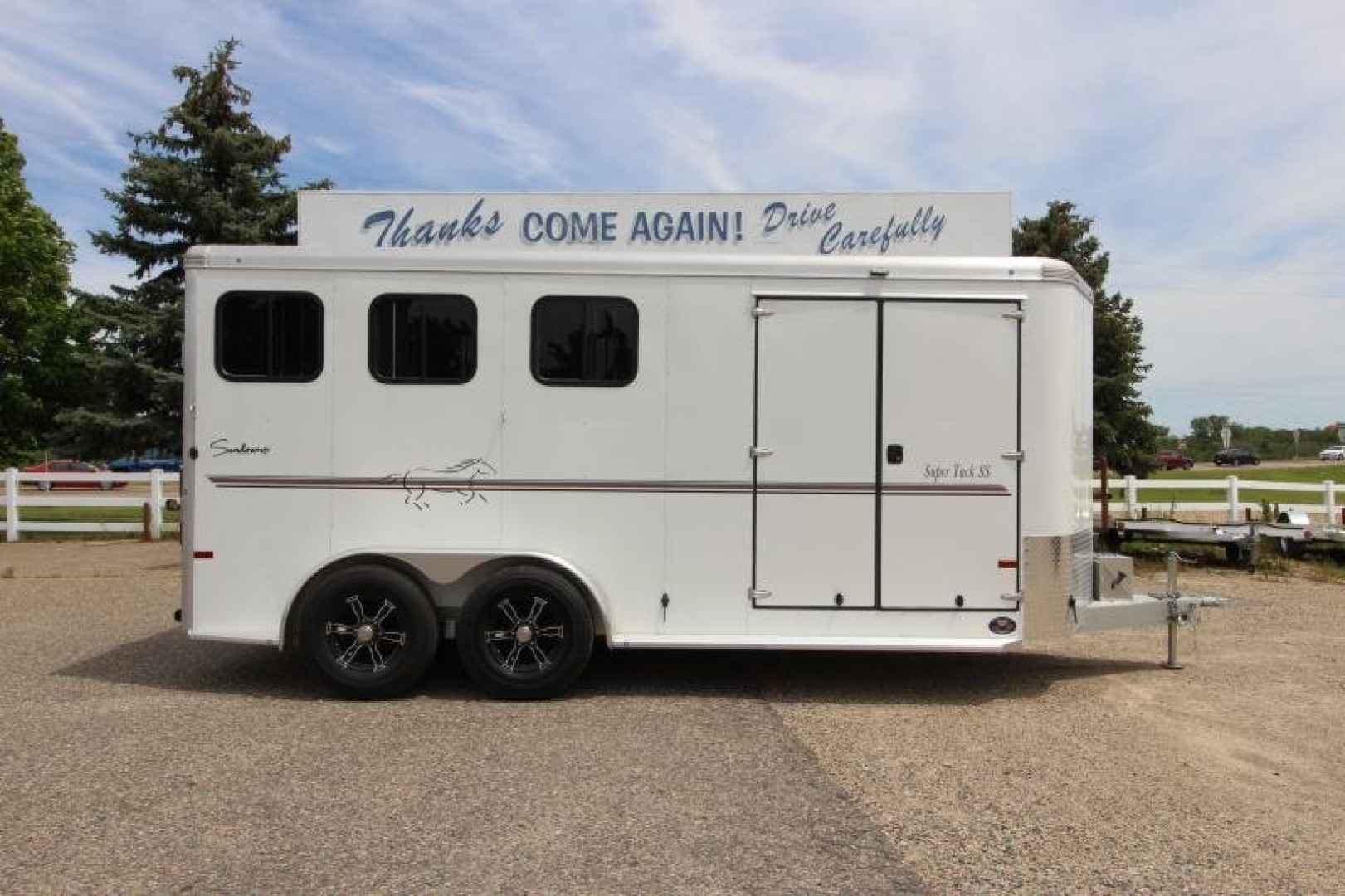 New 2025 Sundowner Super Tack 3 Horse BP Trailer