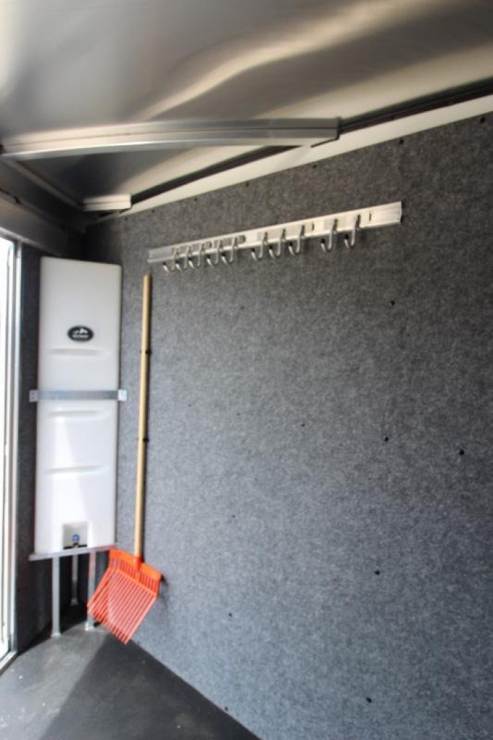 New 2025 Sundowner Super Tack 3 Horse BP Trailer