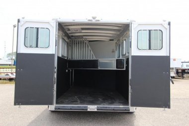 New 2025 Sundowner Super Tack 3 Horse BP Trailer
