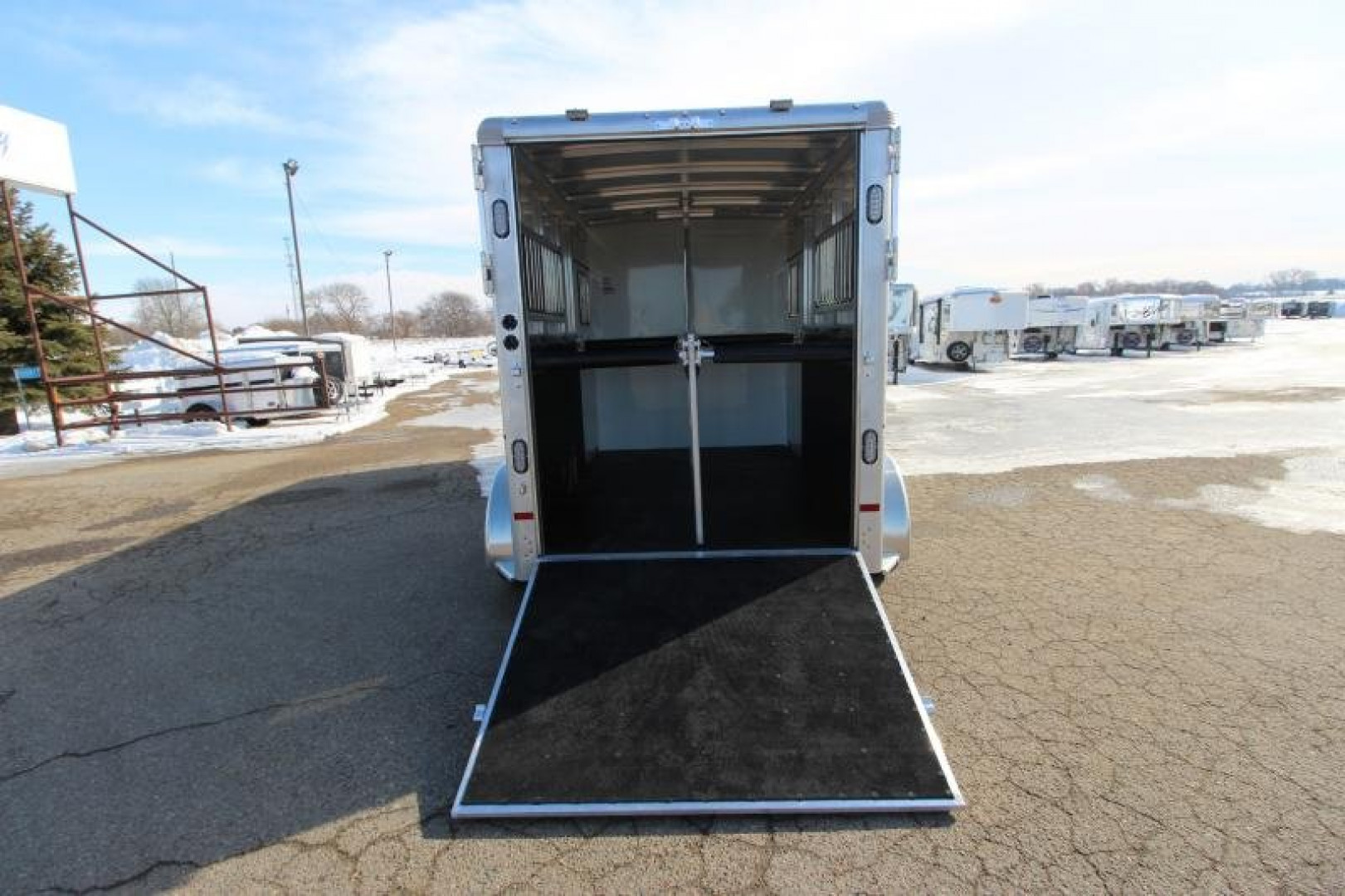 New 2023 Sundowner 2 Horse Charter SE GN Horse Trailer