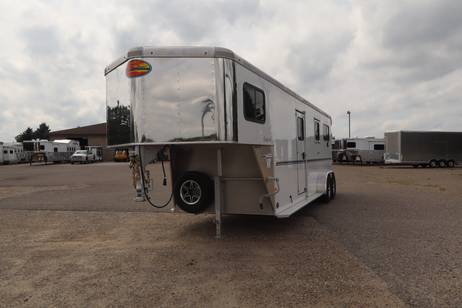 New 2023 Sundowner Trailers 2+1 Gooseneck Horse Trailer