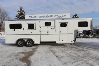 New 2023 Sundowner Trailers 2+1 Gooseneck Horse Trailer