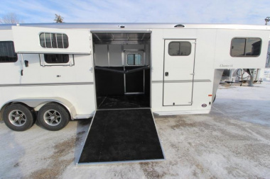 New 2023 Sundowner Trailers 2+1 Gooseneck Horse Trailer