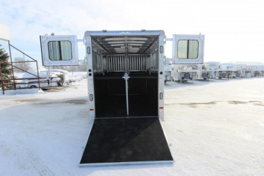 New 2023 Sundowner Trailers 2+1 Gooseneck Horse Trailer