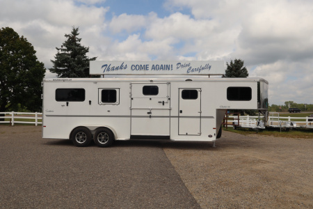 New 2023 Sundowner Trailers 2+1 Gooseneck Horse Trailer