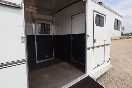 New 2023 Sundowner Trailers 2+1 Gooseneck Horse Trailer
