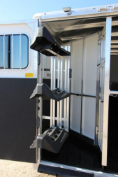 New 2023 Sundowner Trailers 3 Horse GN Horse Trailer