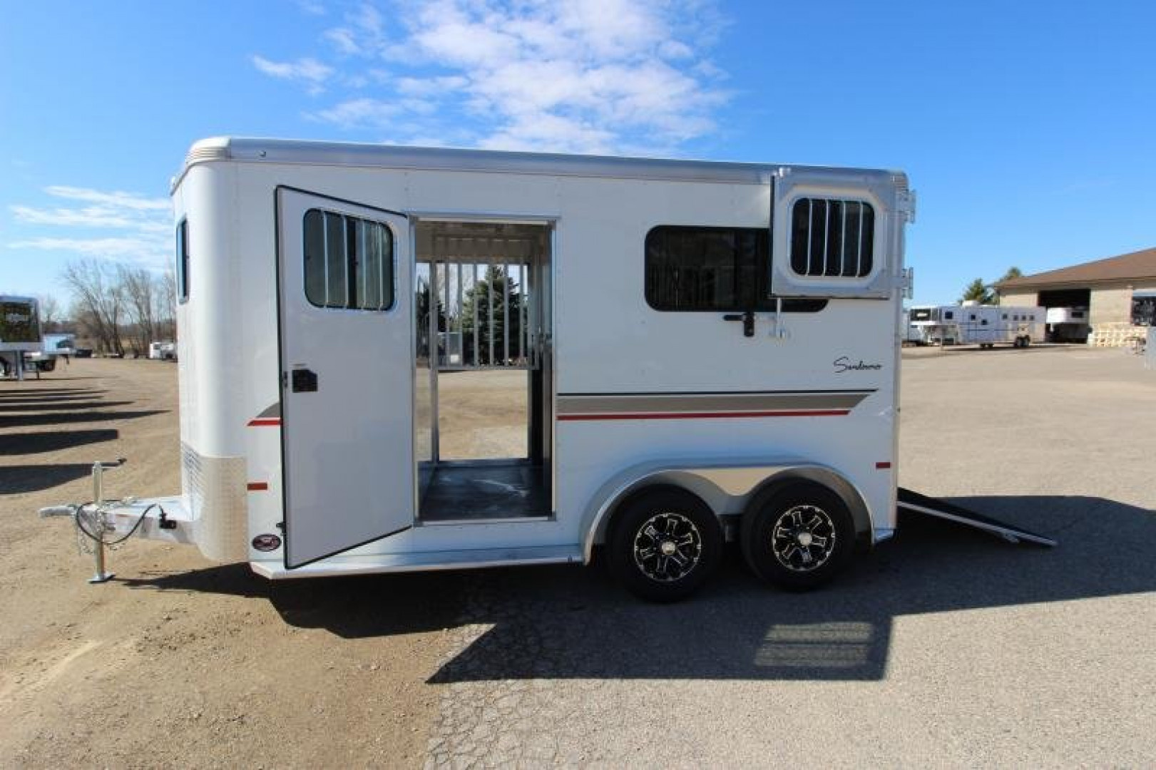 New 2025 Sundowner 2 Horse Charter BP Trailer