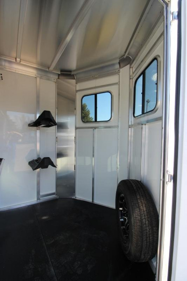 New 2025 Sundowner 2 Horse Charter BP Trailer