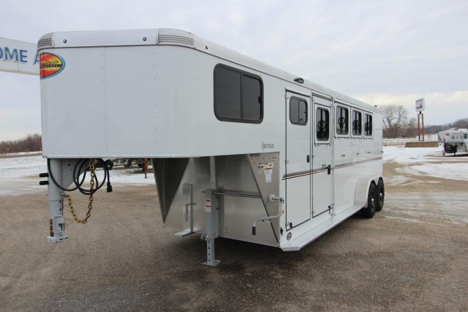 New 2023 Sundowner Trailers 4HR GN Horse Trailer