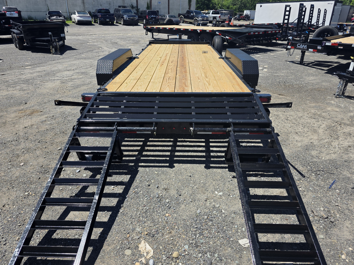 New 2025 Cam Superline 7X18 15,400K - KNEE RAMPS Equipment Trailer
