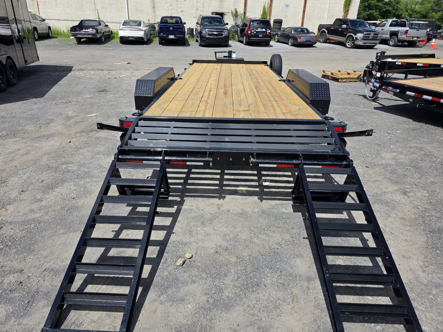 New 2025 Cam Superline 7X18 15.4K - KNEE RAMPS Equipment Trailer