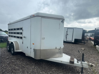 Used USED 2018 CM Trailers 6 PEN LIVESTOCK TRAILER WITH AC Stock / Stock Combo Trailer