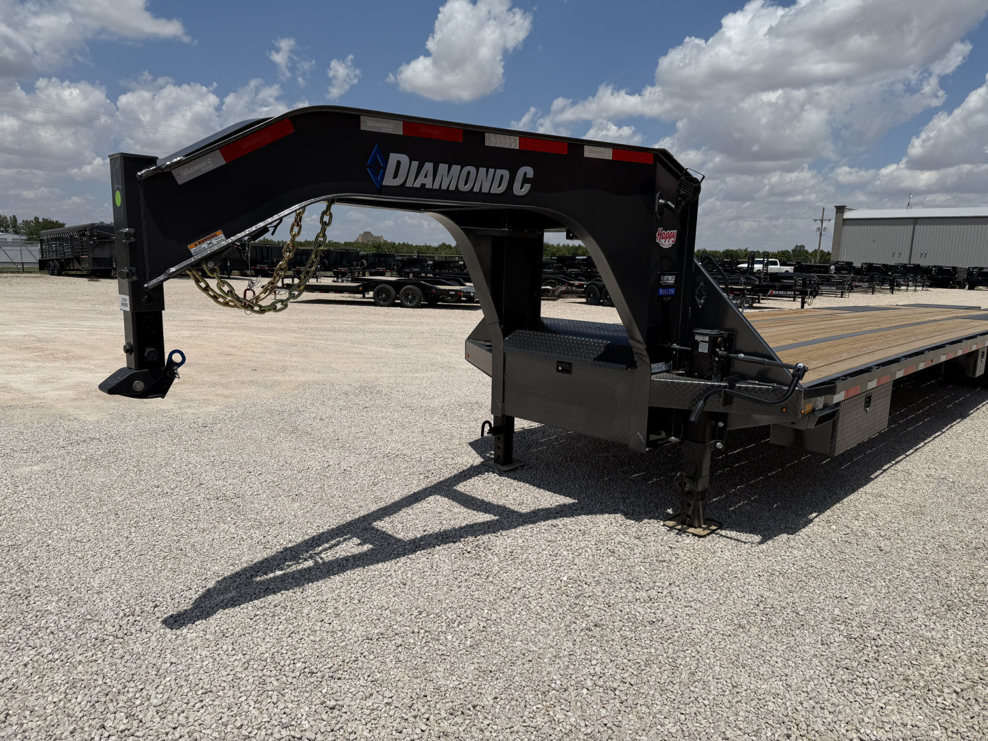 New 2025 Diamond C 102"x40' Engineered Beam FMAX216 w/ Max Ramps - Pacesetter Edition