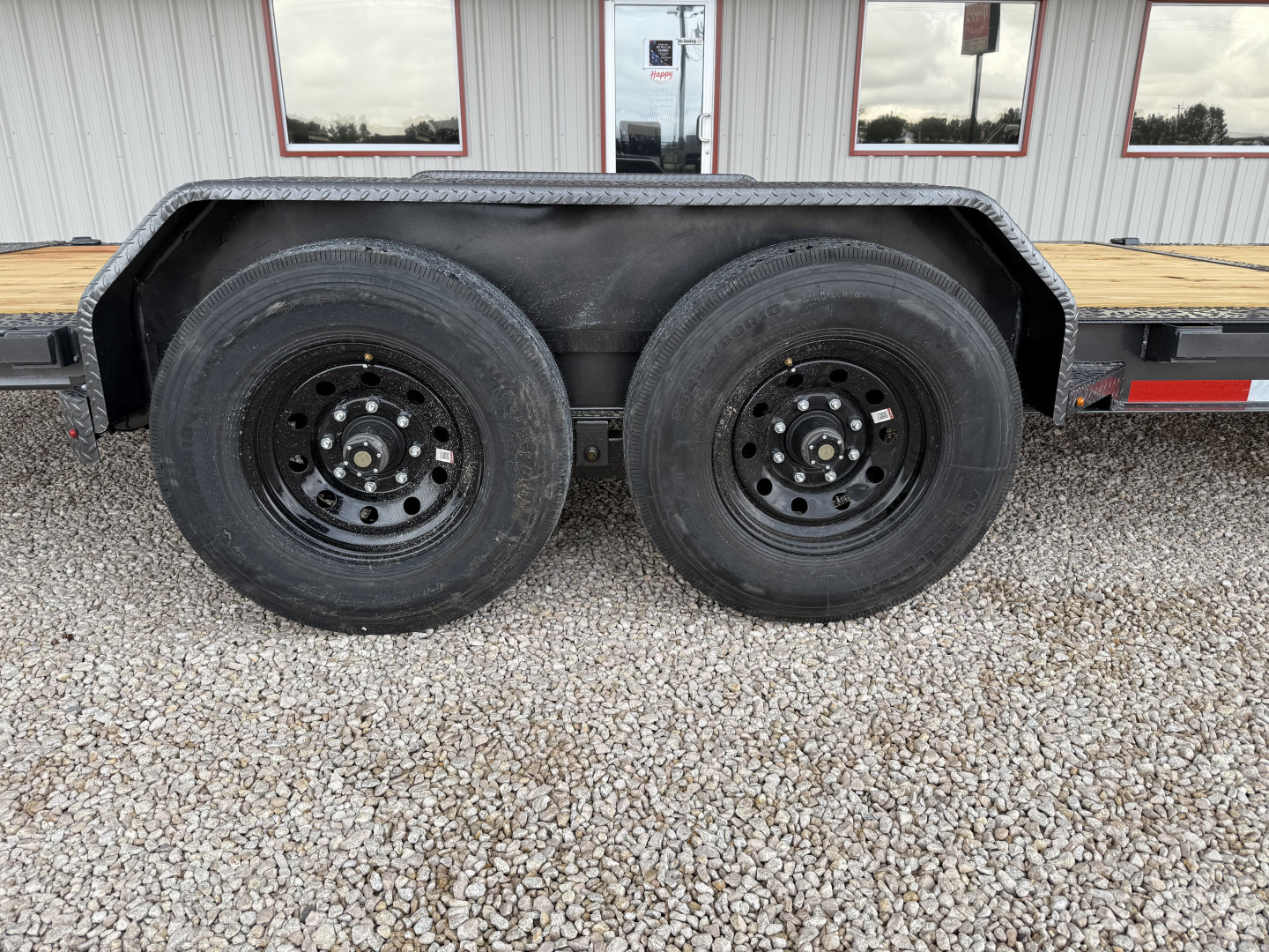 New 2025 Diamond C 82"x22' BP Baseline HD Tilt - HTL208