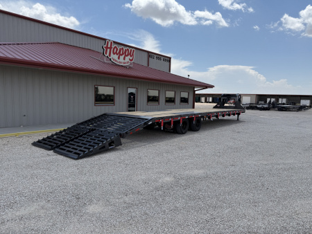 New 2025 Diamond C 102"x40' Engineered Beam FMAX210 w/ Max Ramps
