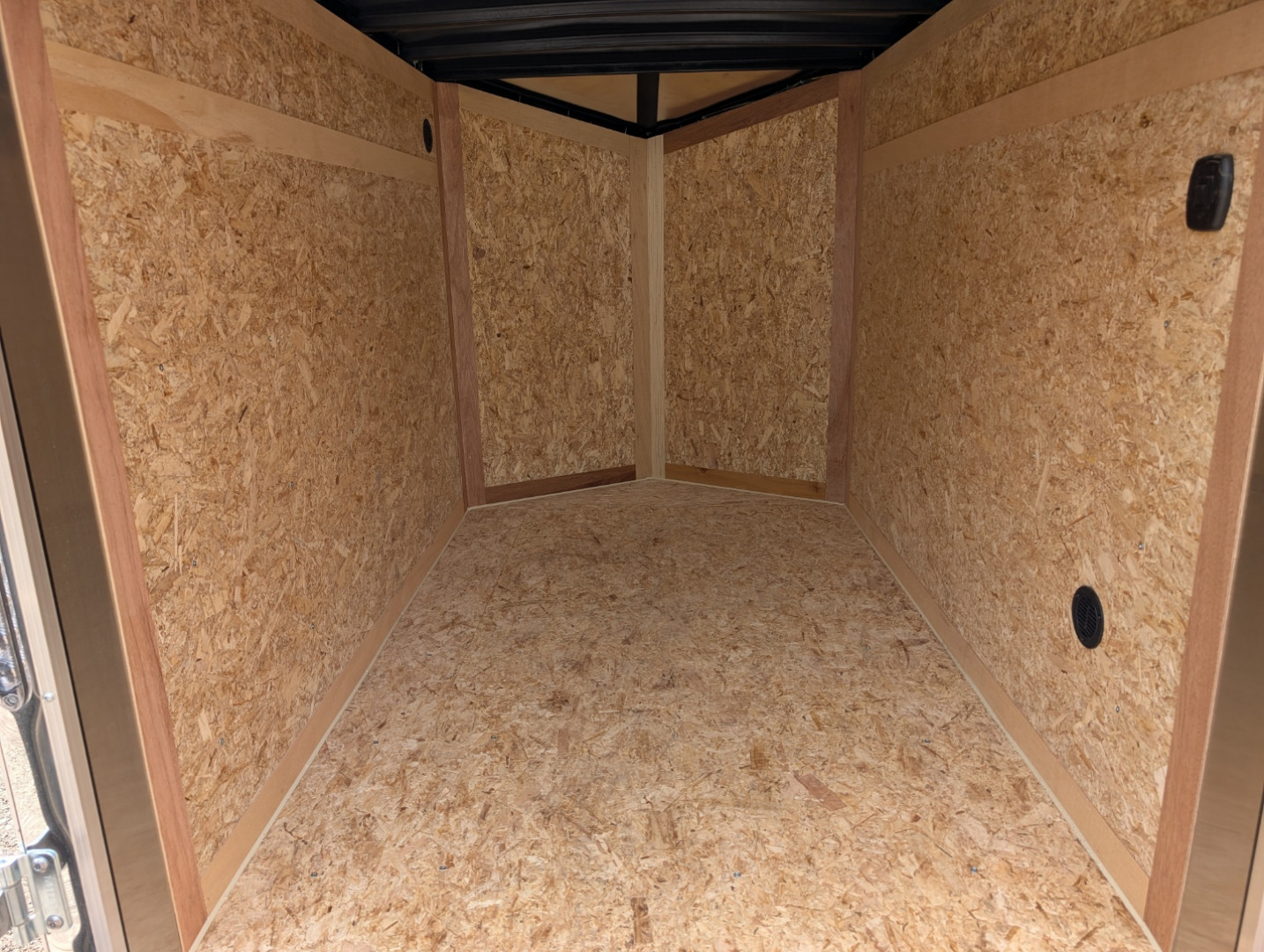 New 2025 Cargo Mate 5X8 E-SERIES Cargo / Enclosed Trailer